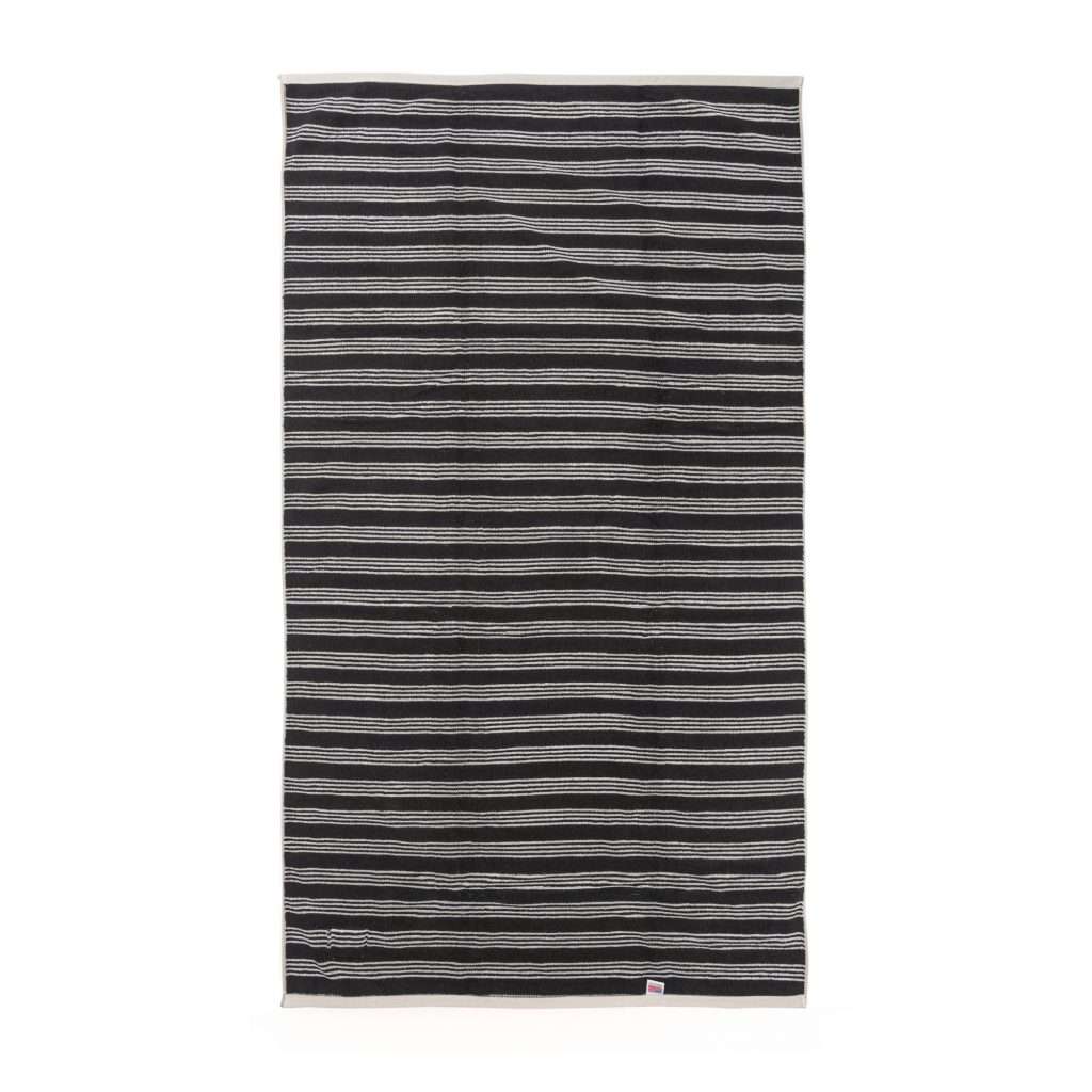 Wave Lines Towel in black and white